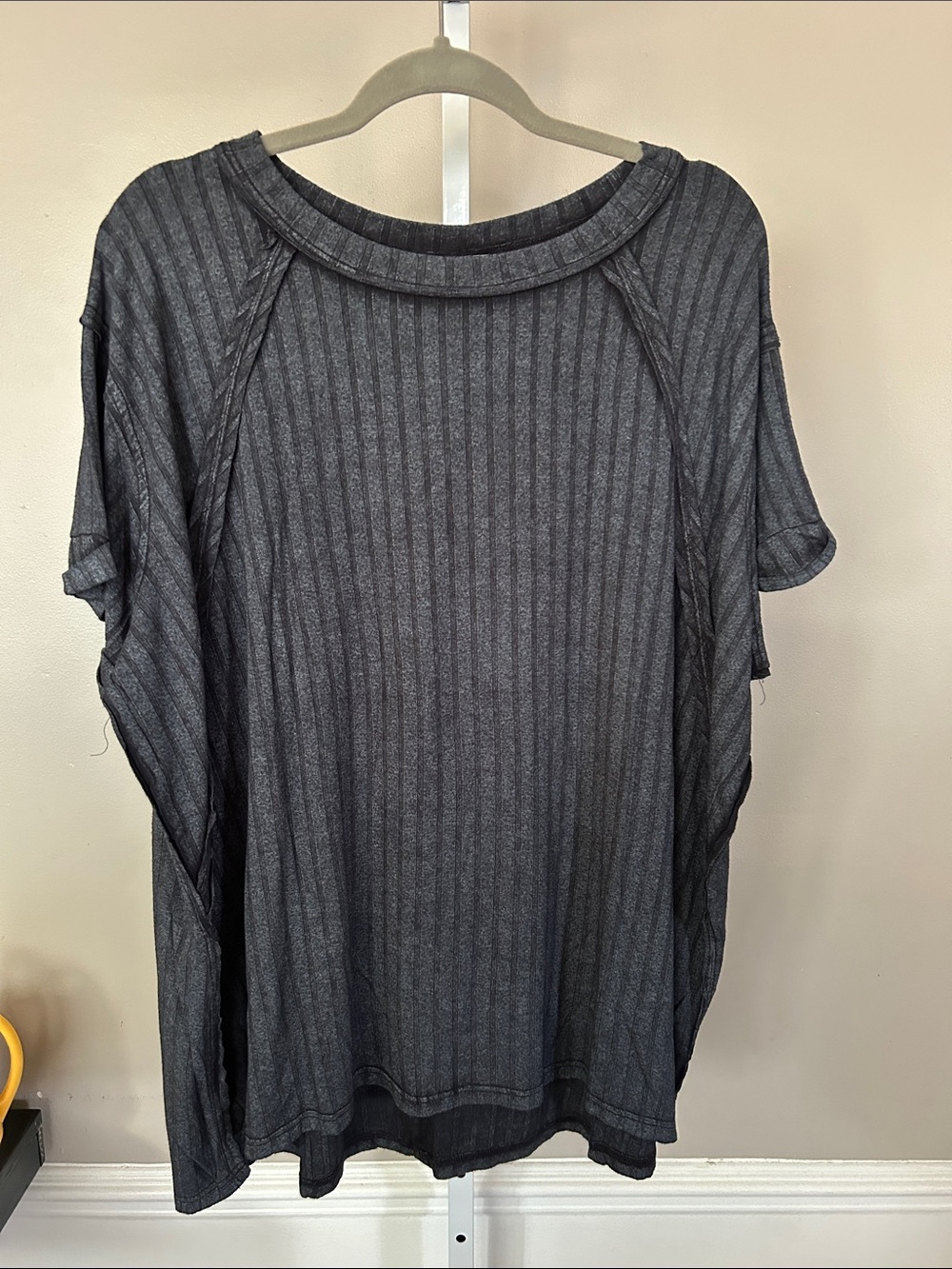 Zenana Outfitters Charcoal Ribbed Short Sleeve Top
